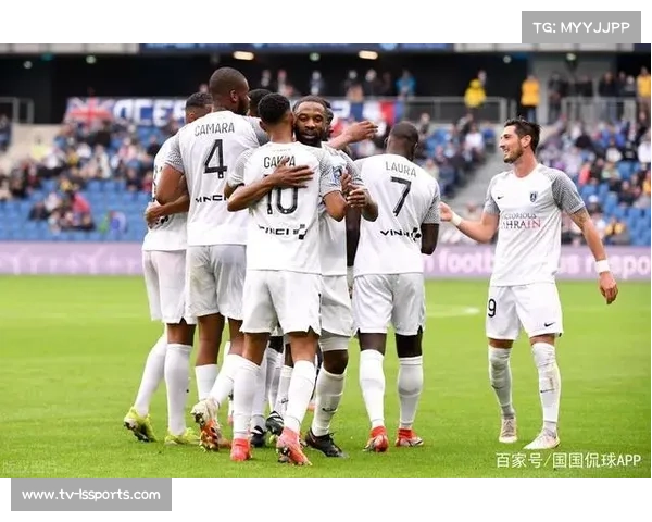 斯特拉斯堡更衣室平静应对换帅，球员期待新体系